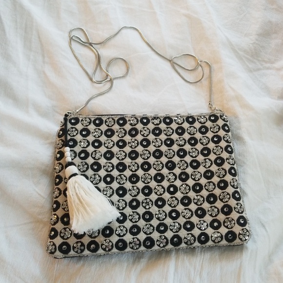 la sera by franchi Handbags - La Sera by Franchi Crossbody Beaded Zipper Bag